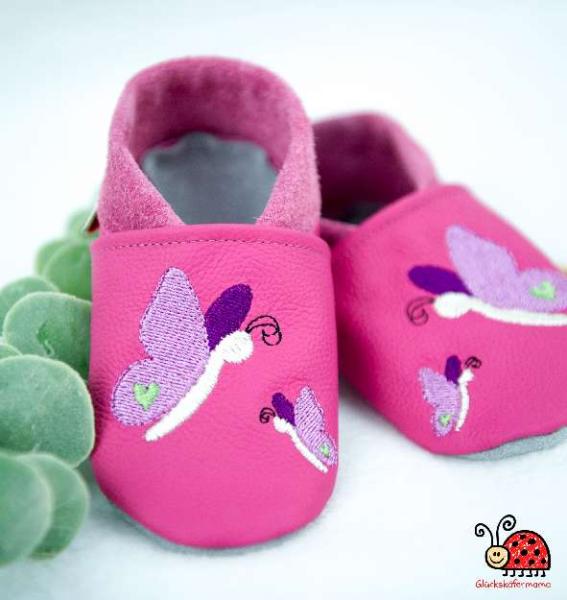 Krabbelschuhe dunkelrosa Schmetterlinge Mädchen